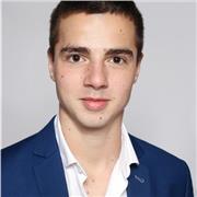 Professeur jeune et expérimenté, étudiant en Master Finance à l'Université Paris Dauphine - PSL